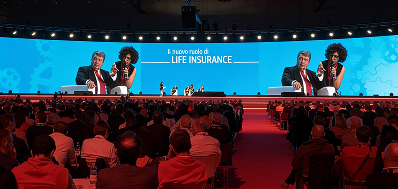 Noleggio ledwall curvo per convention aziendale – installazione su palco